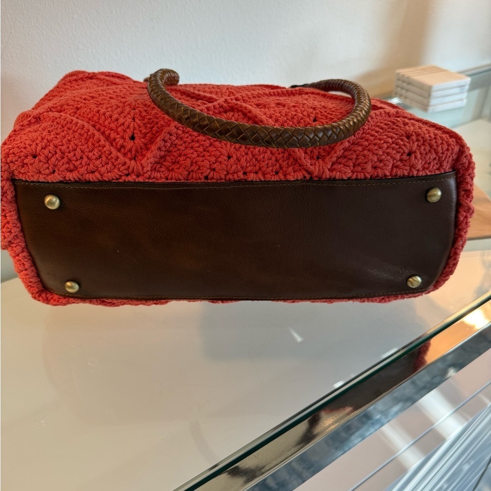 NWT Patricia Nash Diamond Crochet Leadri Tote in Coral - Picture 3 of 8